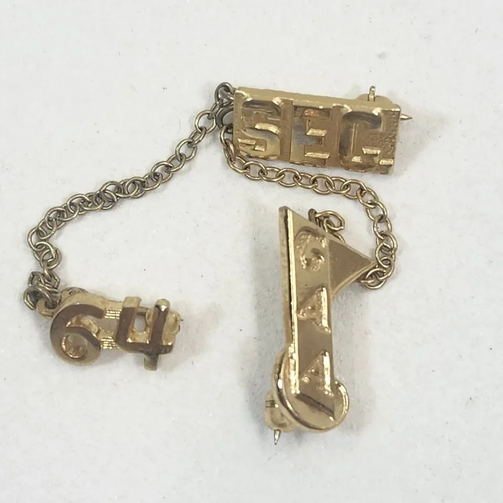 1964 GAA Girls Athletic Association Secretary SEC Pin Chain Year Guard Vintage